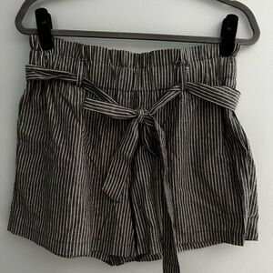Dark gray with white stripe linen shorts with tie
